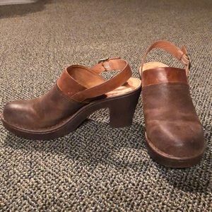 Born Vidar clogs sz 8